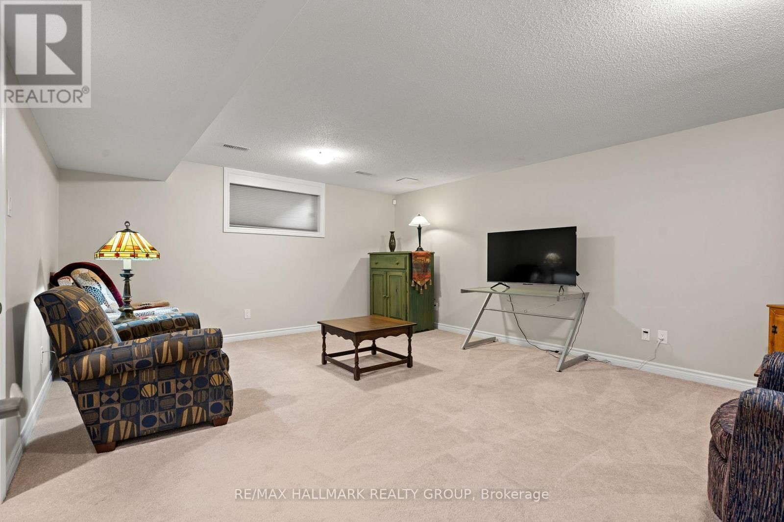 321 HEPATICA WAY Image 25