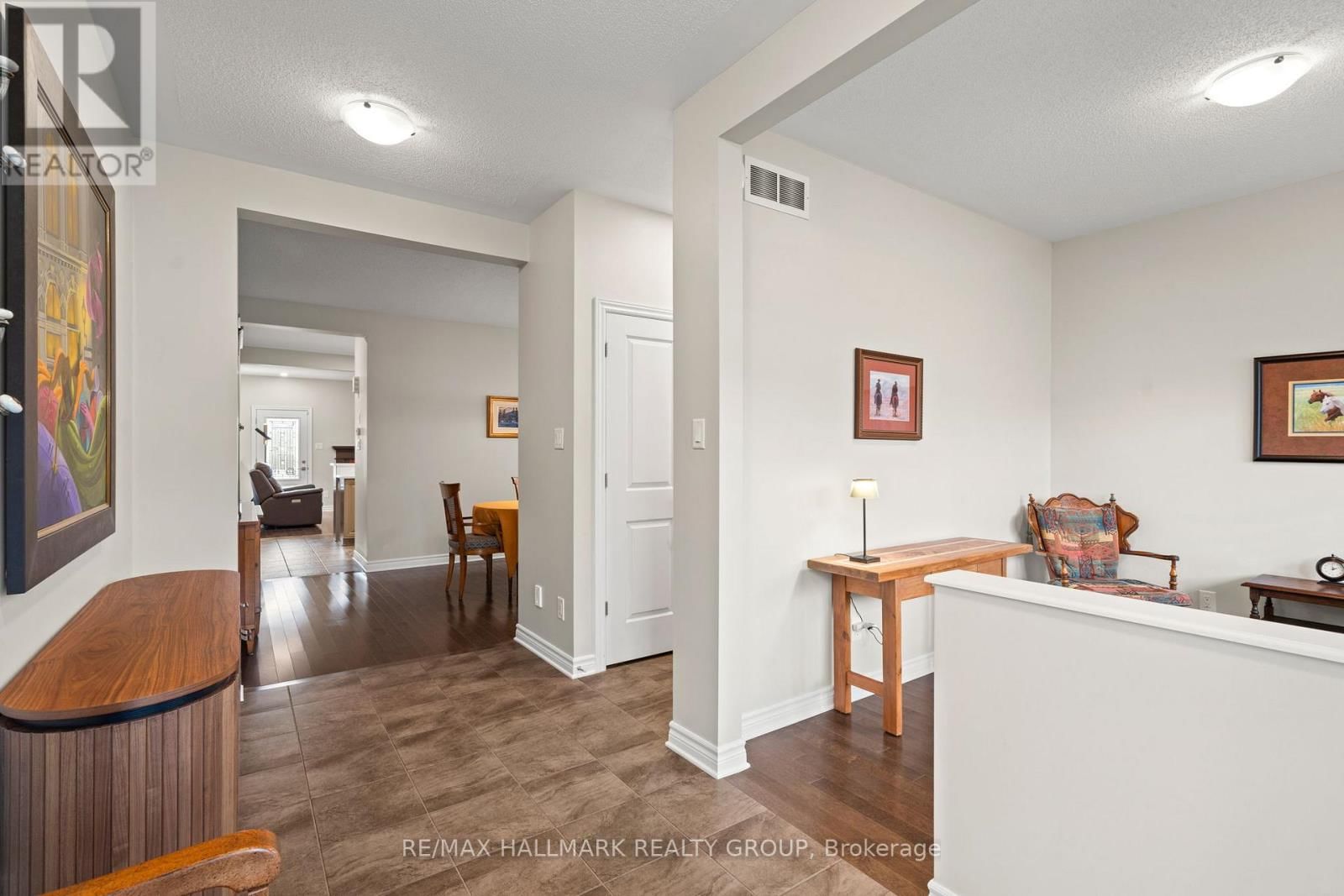 321 HEPATICA WAY Image 3