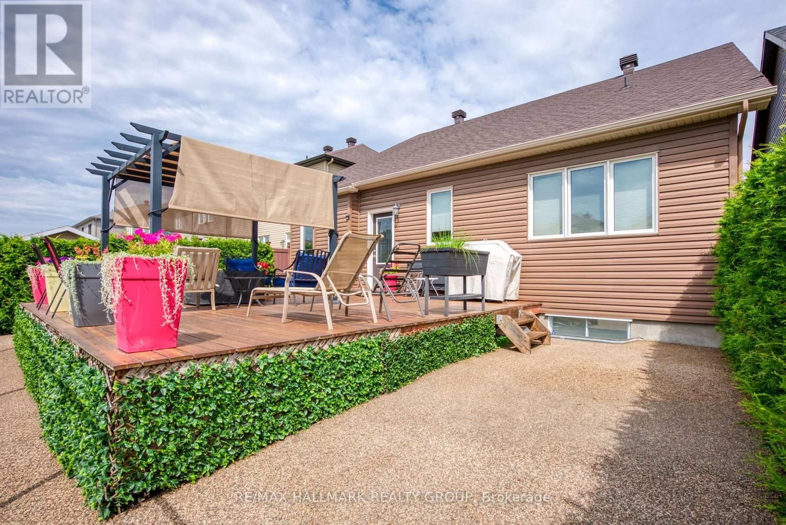 321 HEPATICA WAY Image 36