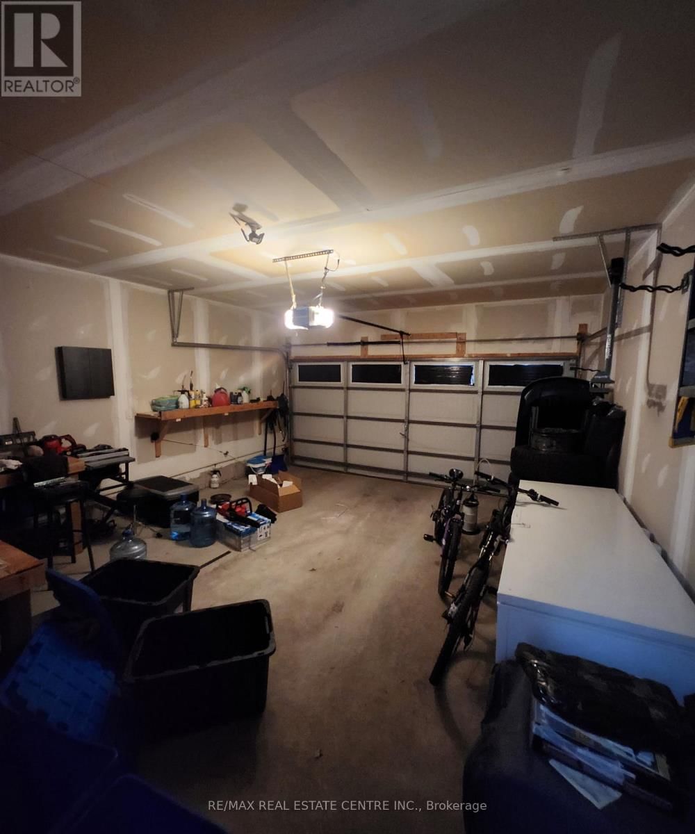 24 ARMES STREET Image 17