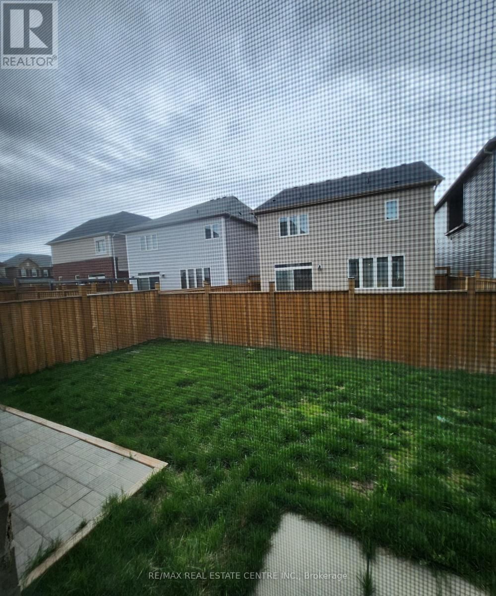 24 ARMES STREET Image 18