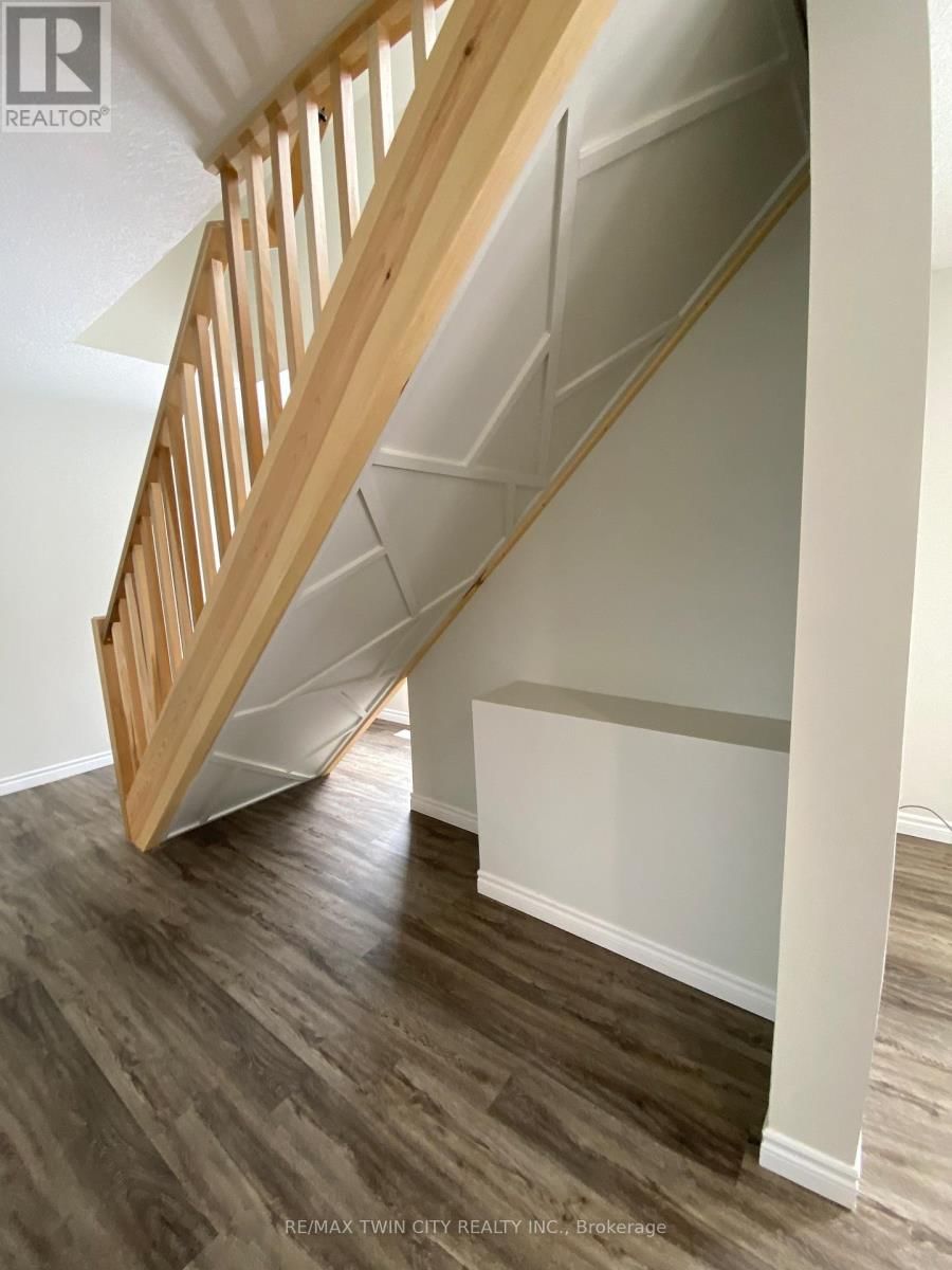 8 CONC. 8 TOWNSEND Image 20