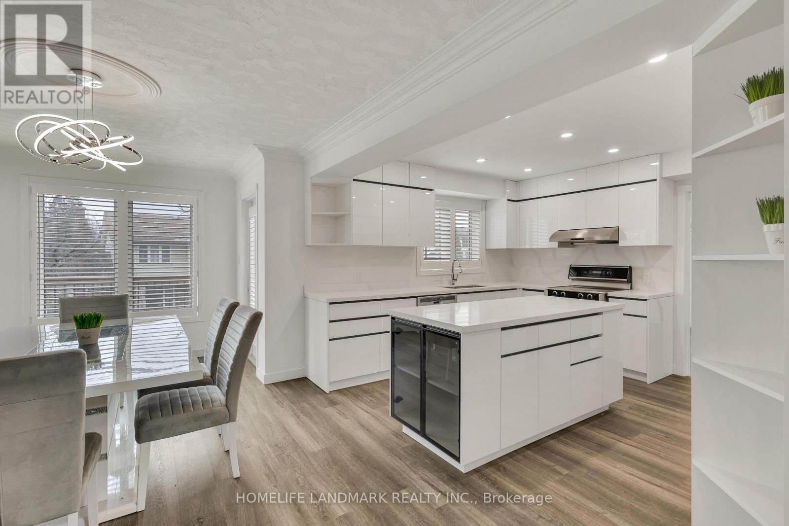 579 PARADISE CRESCENT Image 11