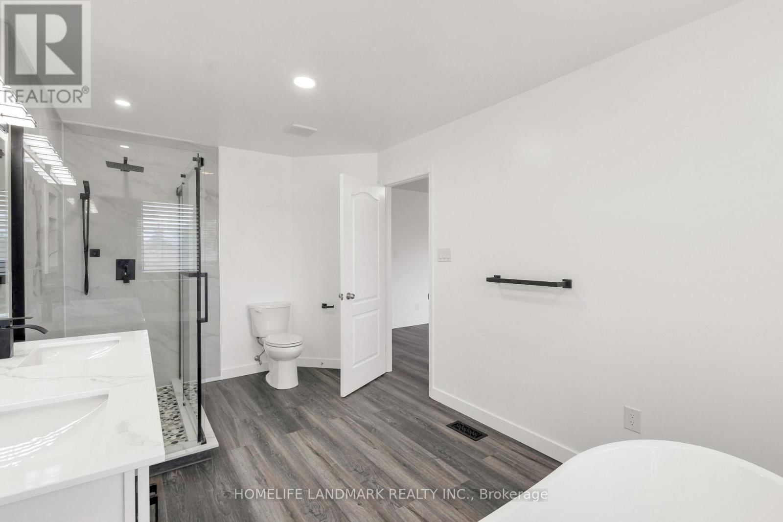 579 PARADISE CRESCENT Image 25