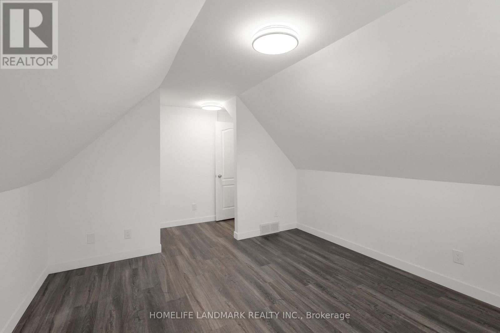 579 PARADISE CRESCENT Image 34