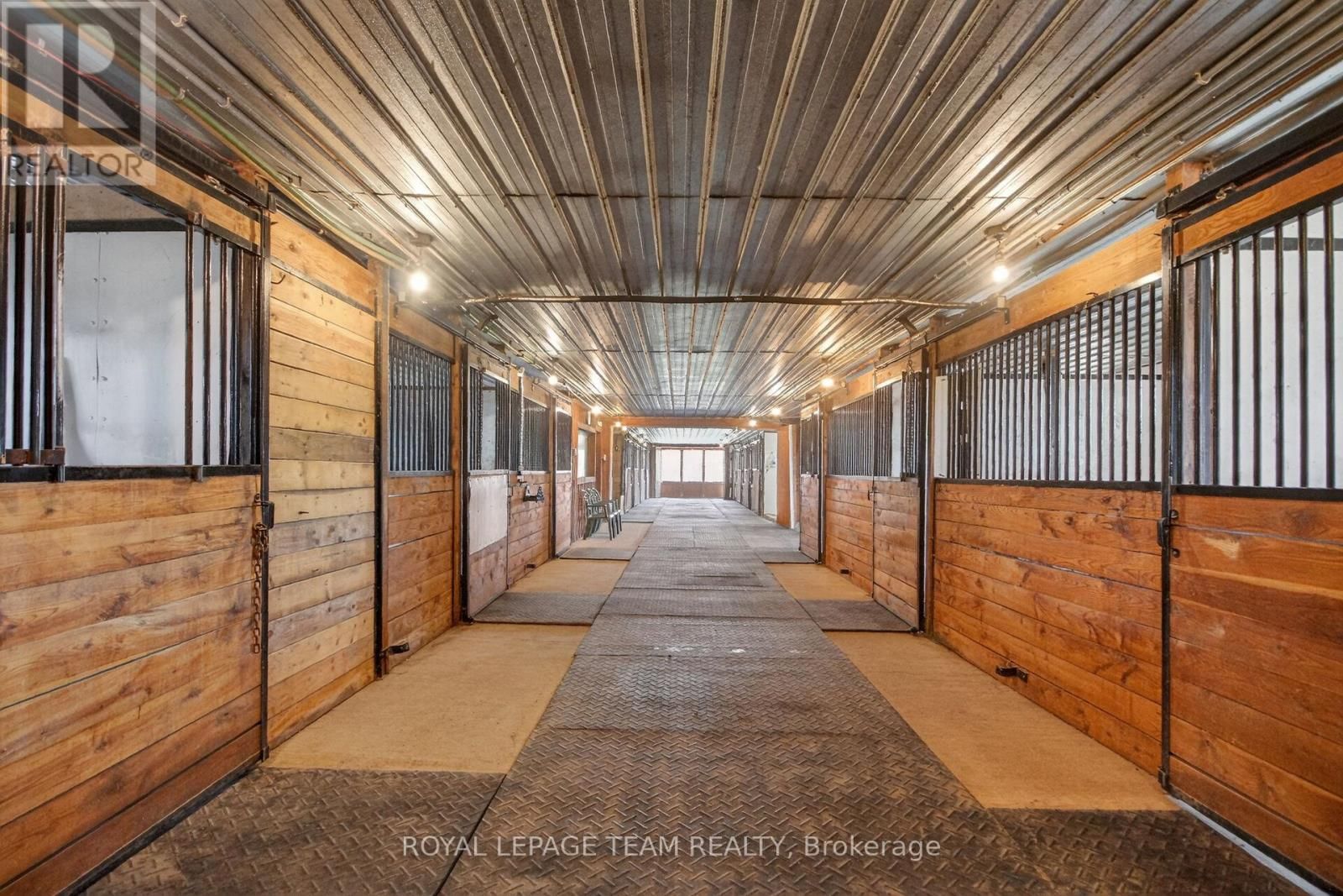 2867 STAGECOACH ROAD Image 38