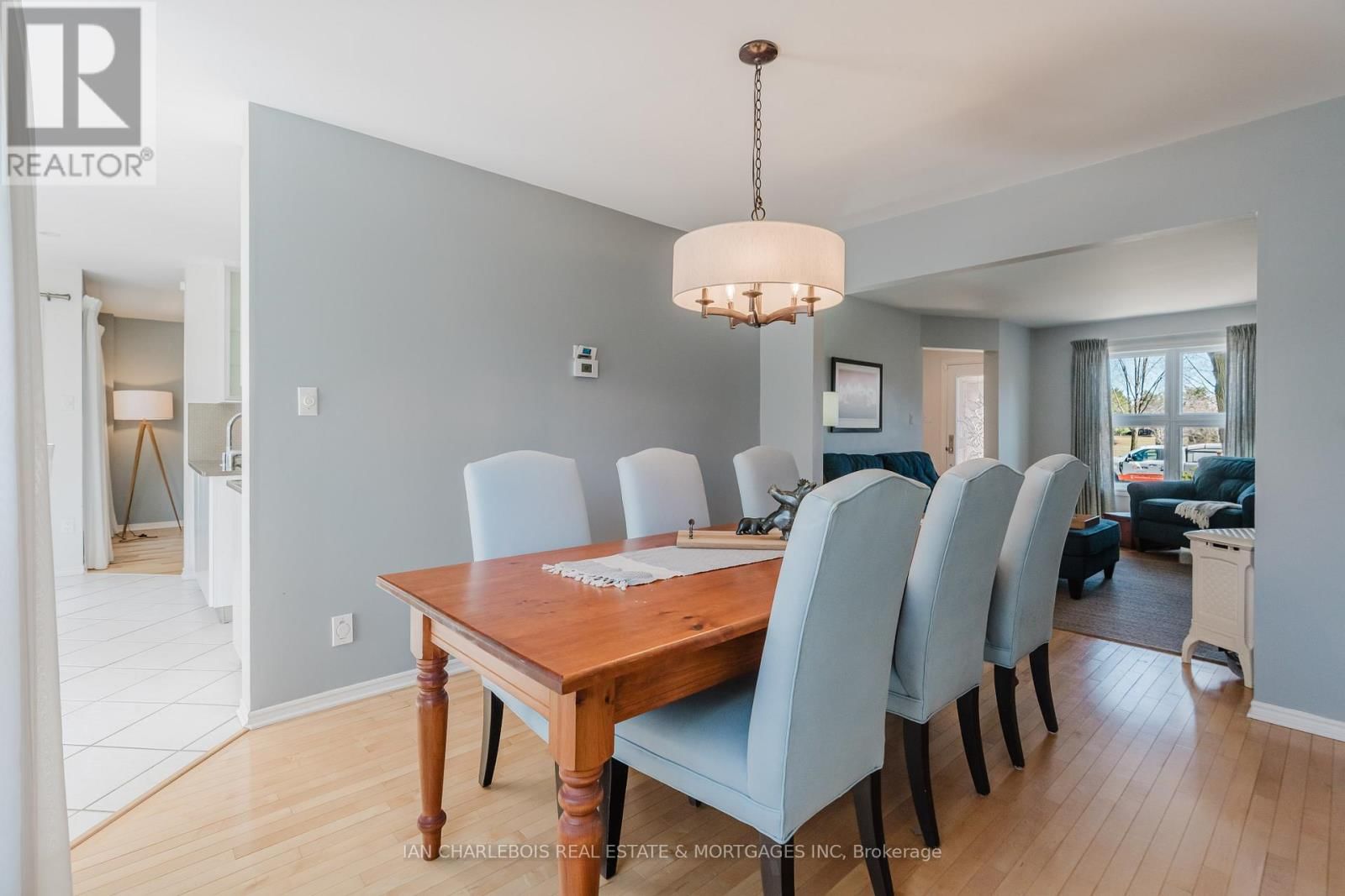 583 APOLLO WAY Image 14