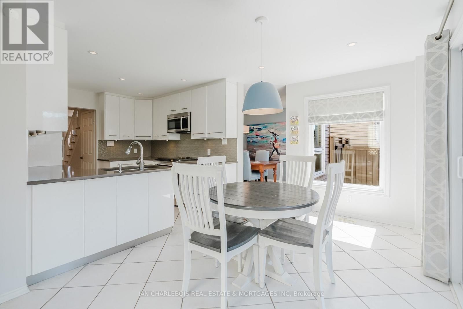 583 APOLLO WAY Image 17