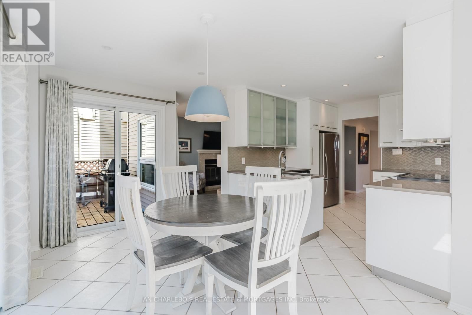 583 APOLLO WAY Image 21