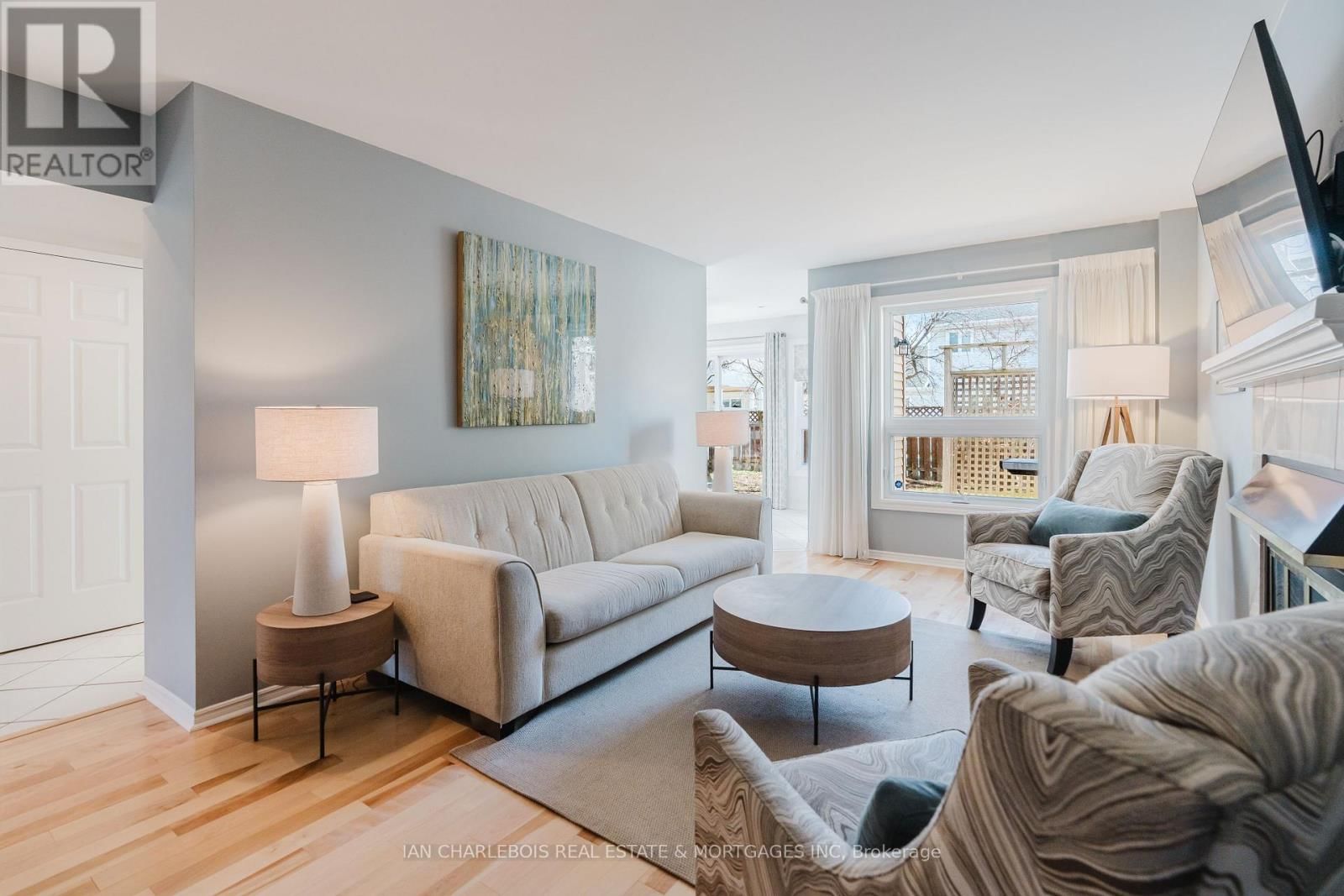 583 APOLLO WAY Image 22