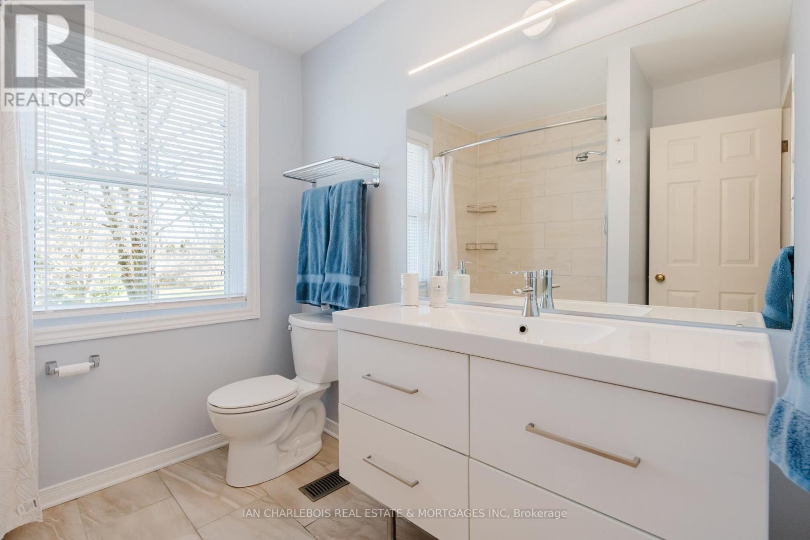 583 APOLLO WAY Image 34