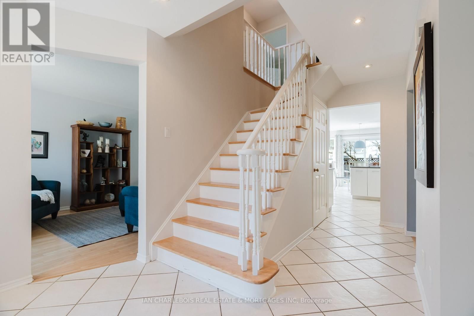 583 APOLLO WAY Image 4