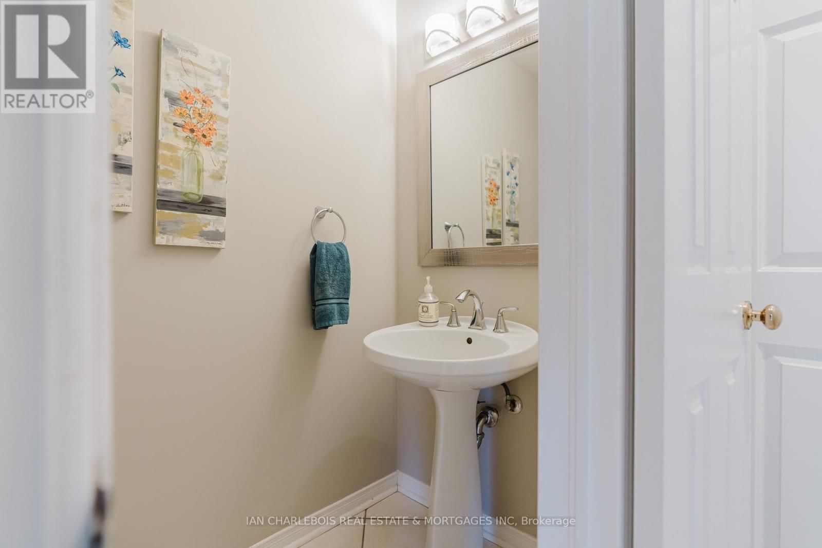 583 APOLLO WAY Image 8