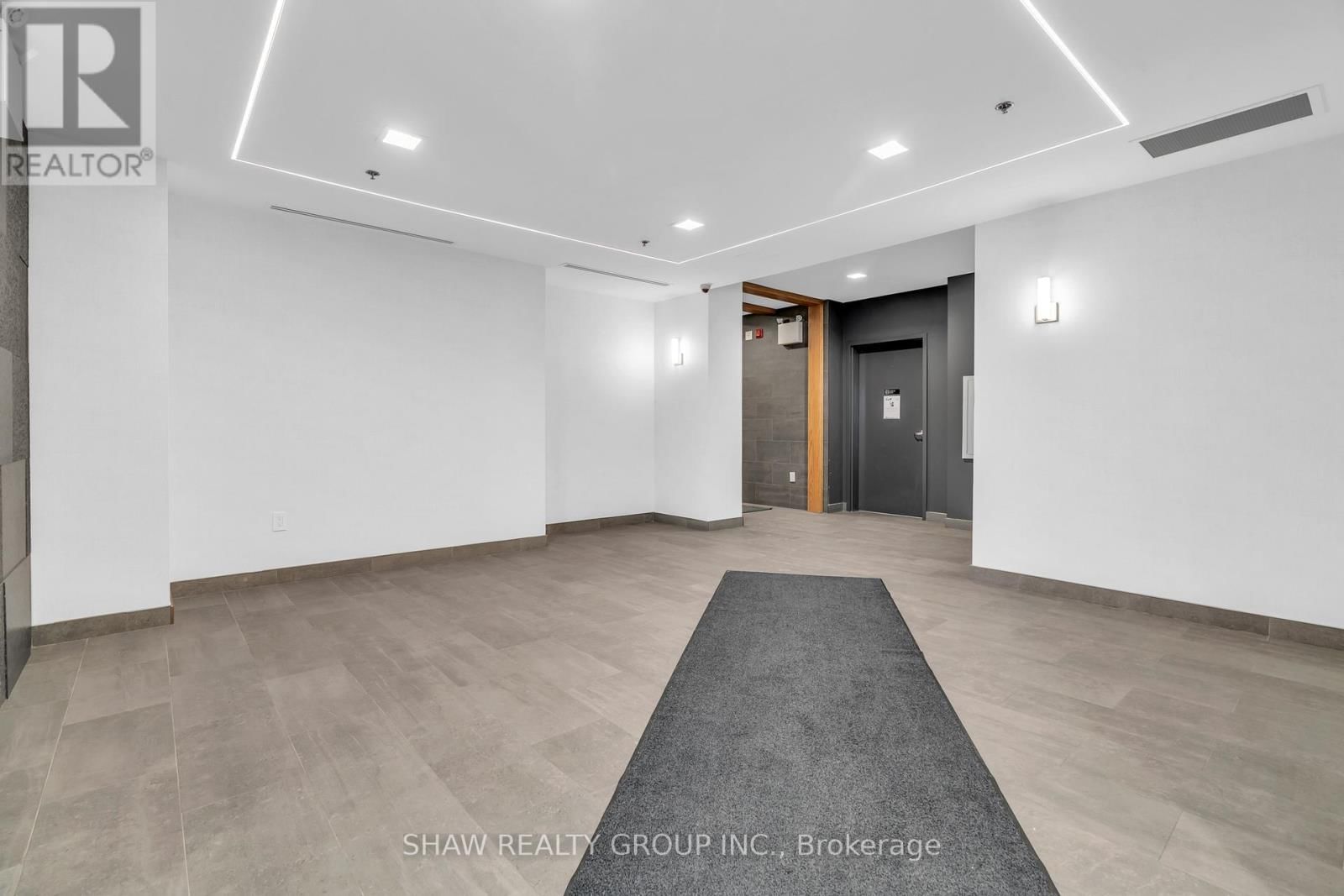 601 - 247 NORTHFIELD DRIVE Image 14