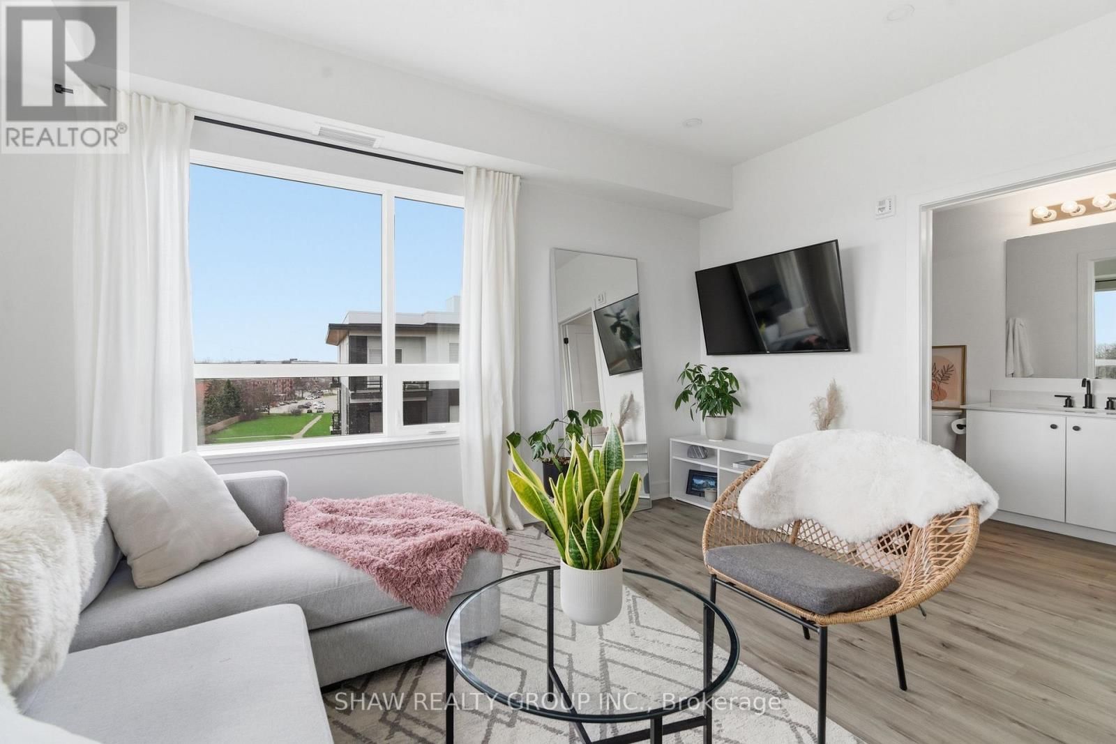 601 - 247 NORTHFIELD DRIVE Image 27