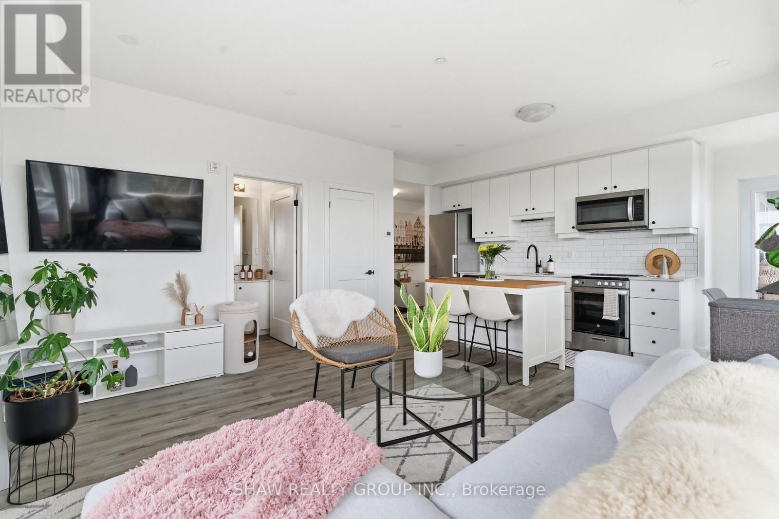 601 - 247 NORTHFIELD DRIVE Image 28