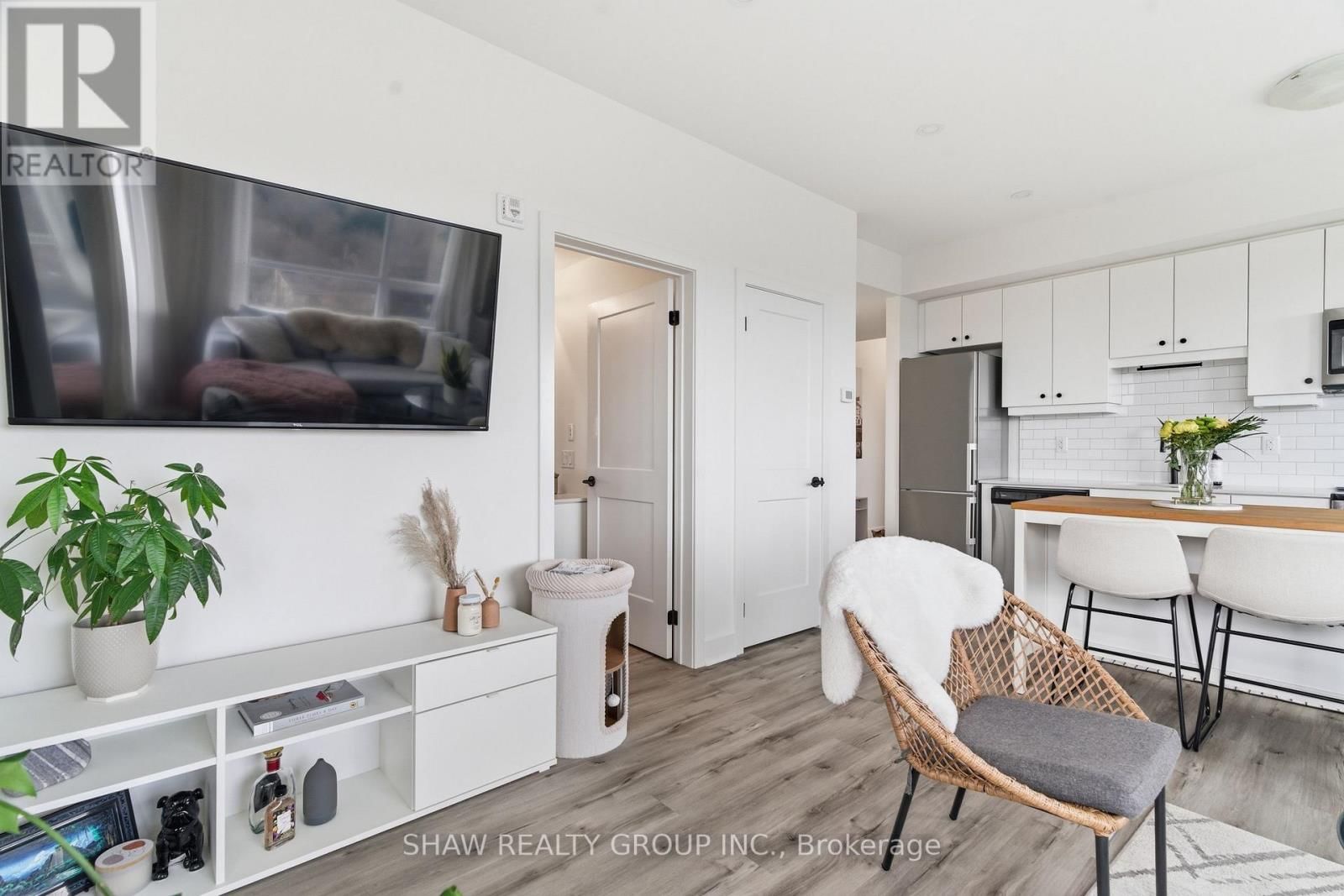 601 - 247 NORTHFIELD DRIVE Image 29