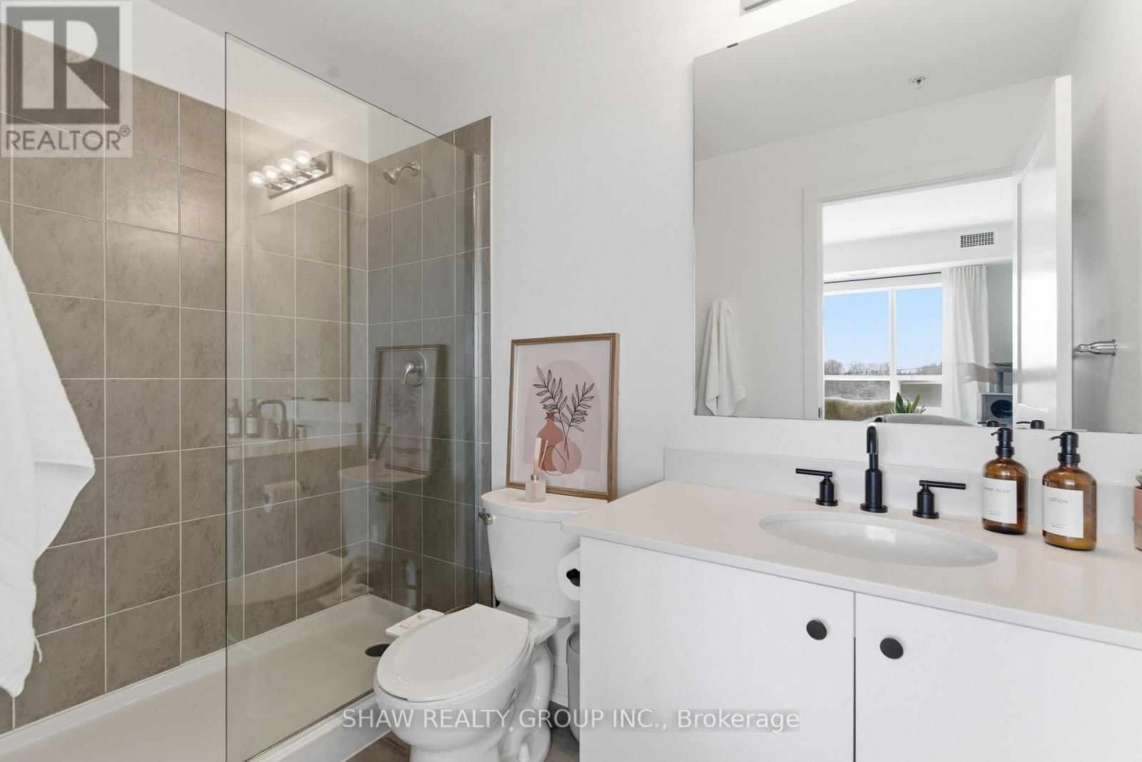 601 - 247 NORTHFIELD DRIVE Image 31