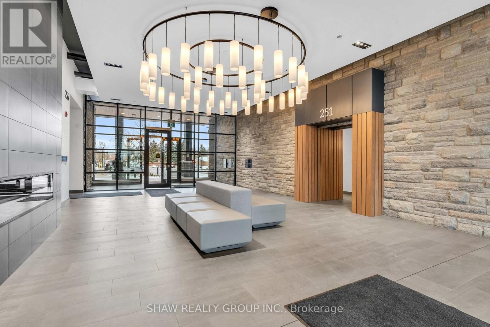 601 - 247 NORTHFIELD DRIVE Image 34