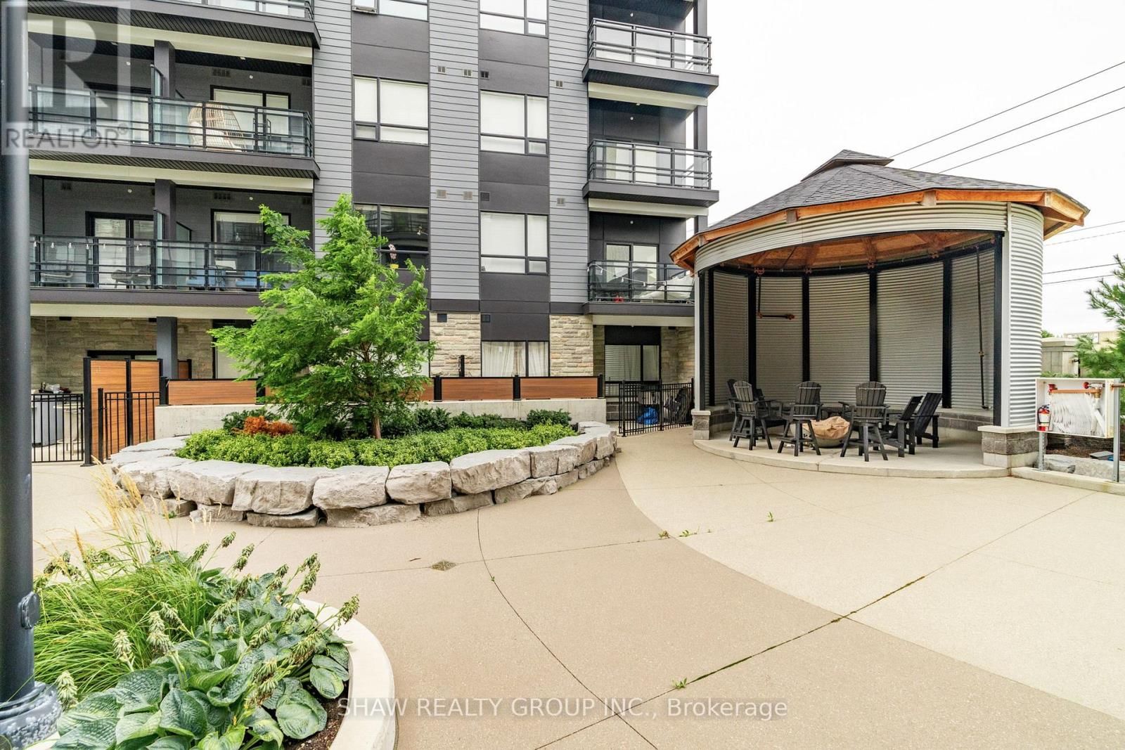 601 - 247 NORTHFIELD DRIVE Image 44