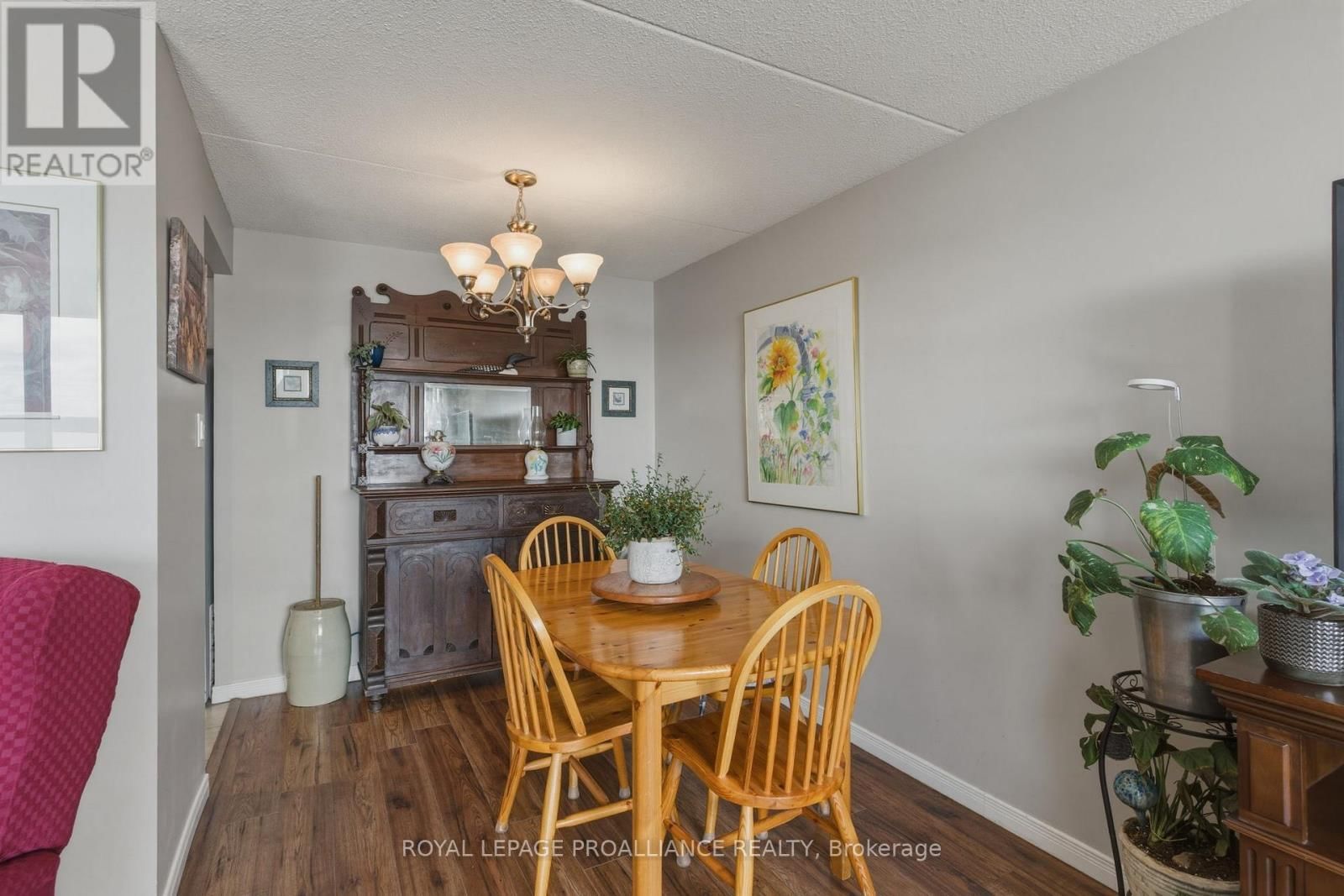 410 - 3 APPLE STREET Image 20