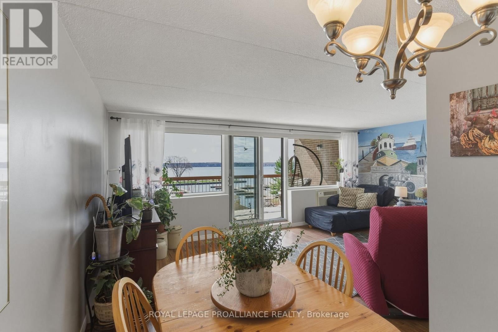 410 - 3 APPLE STREET Image 21