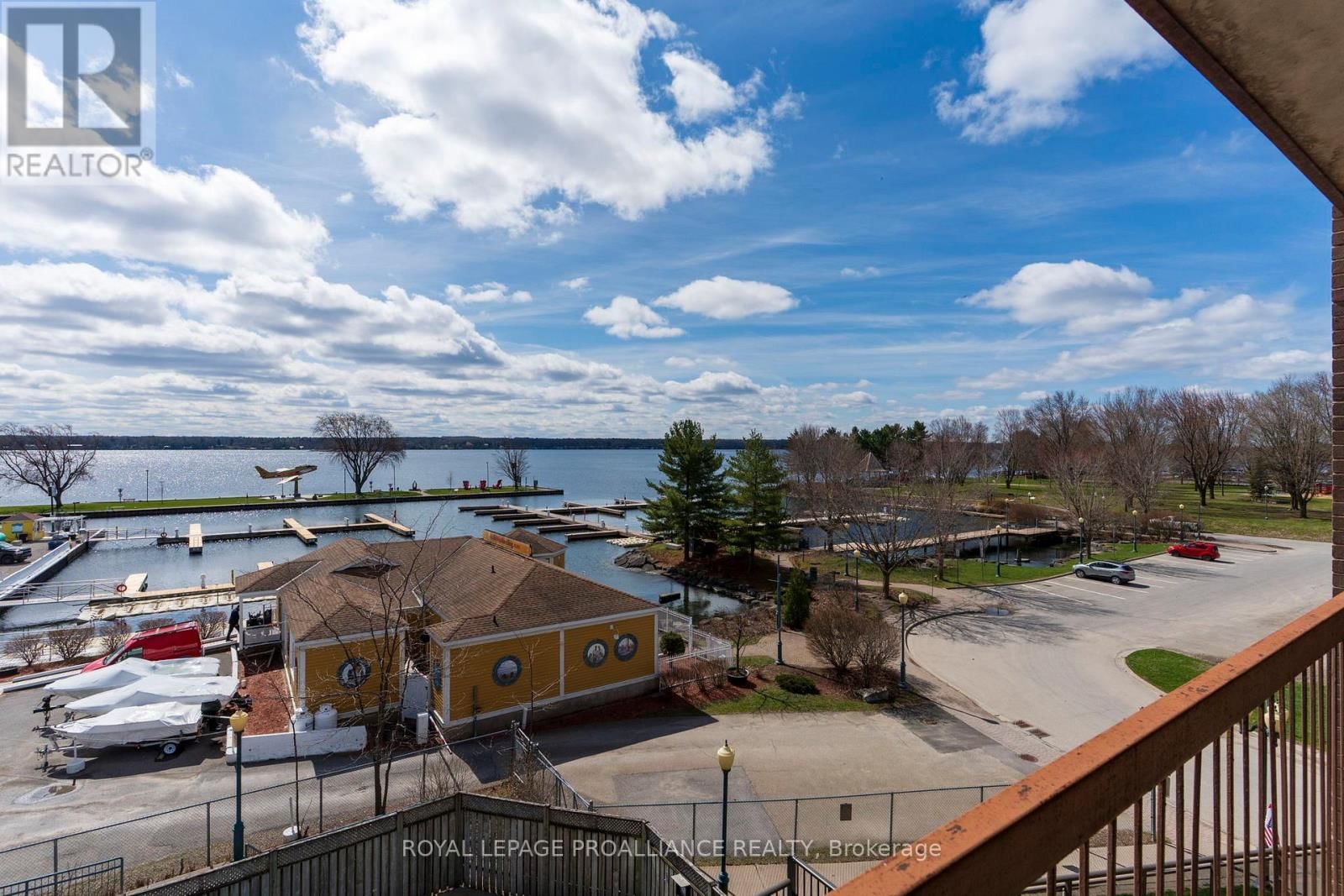 410 - 3 APPLE STREET Image 3