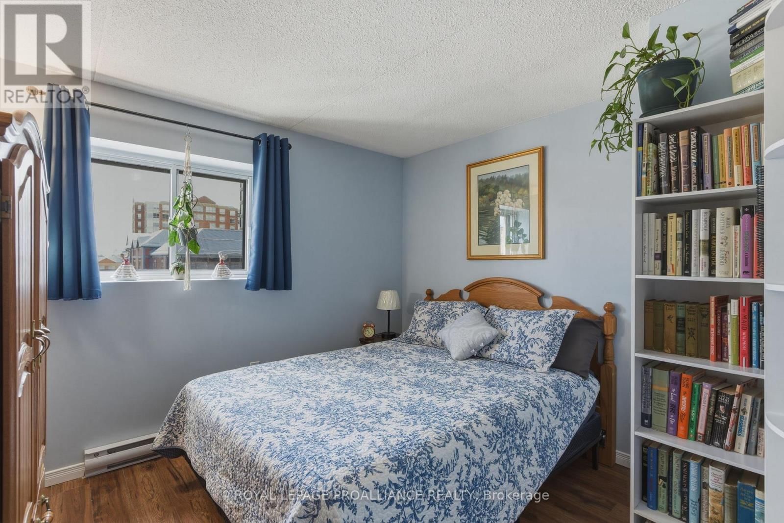 410 - 3 APPLE STREET Image 31