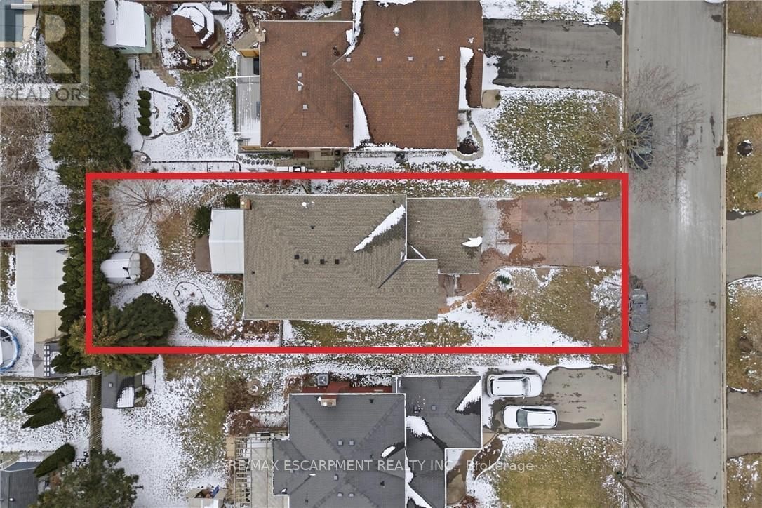 12 SUMNER CRESCENT Image 47