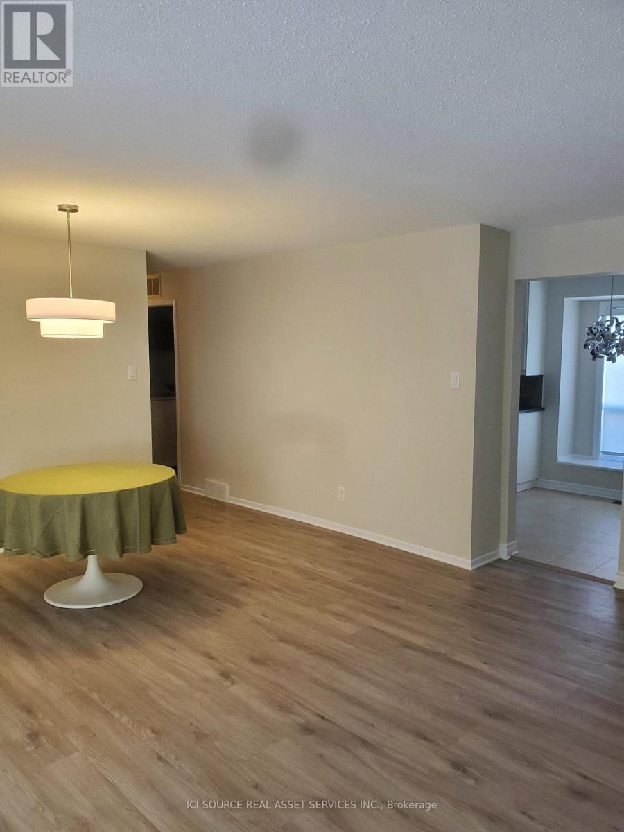 15 TORREY PINES COURT Image 2