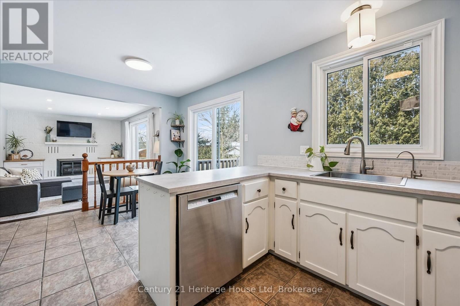 117 WOODBOROUGH ROAD Image 16