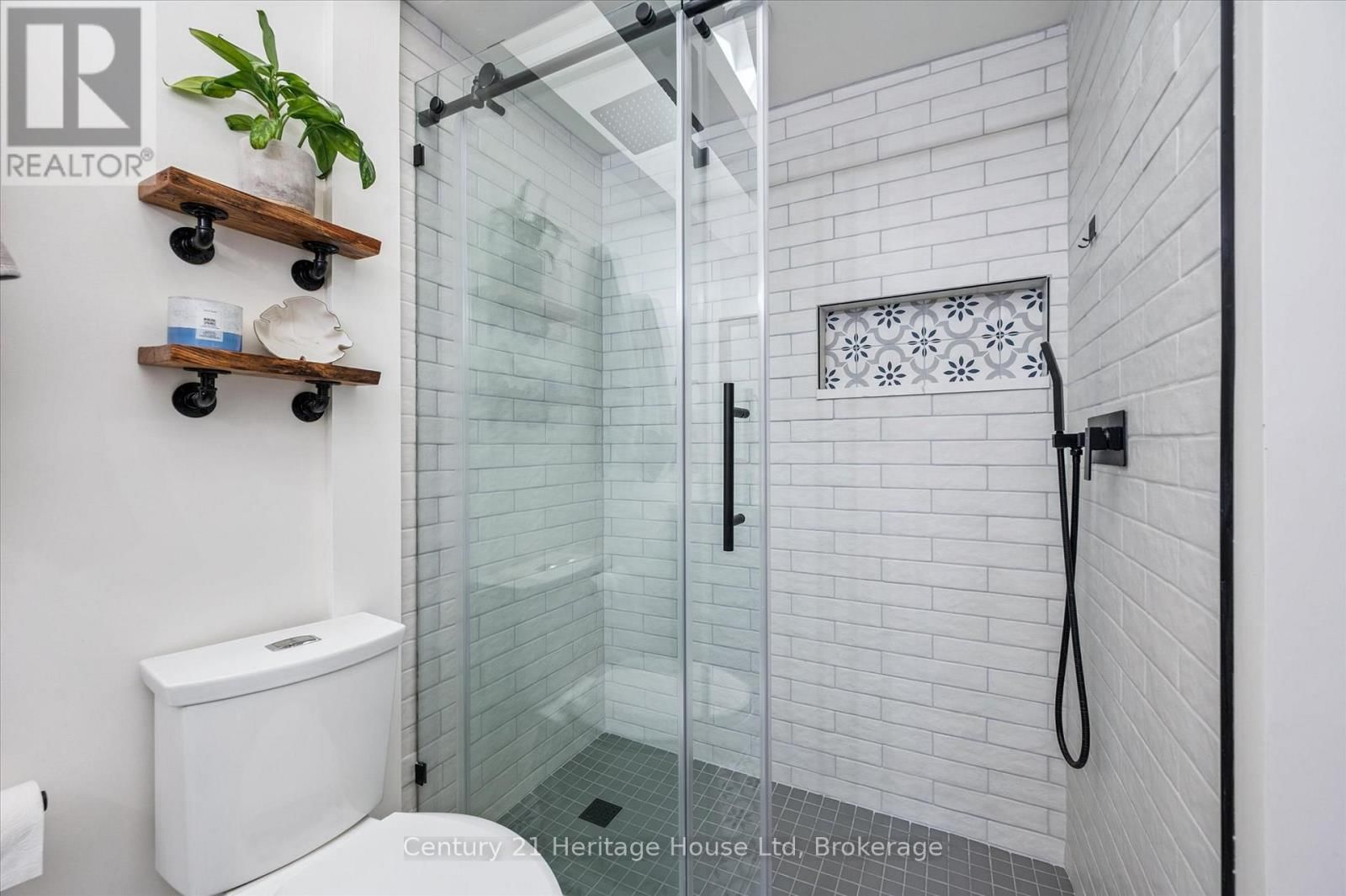 117 WOODBOROUGH ROAD Image 33