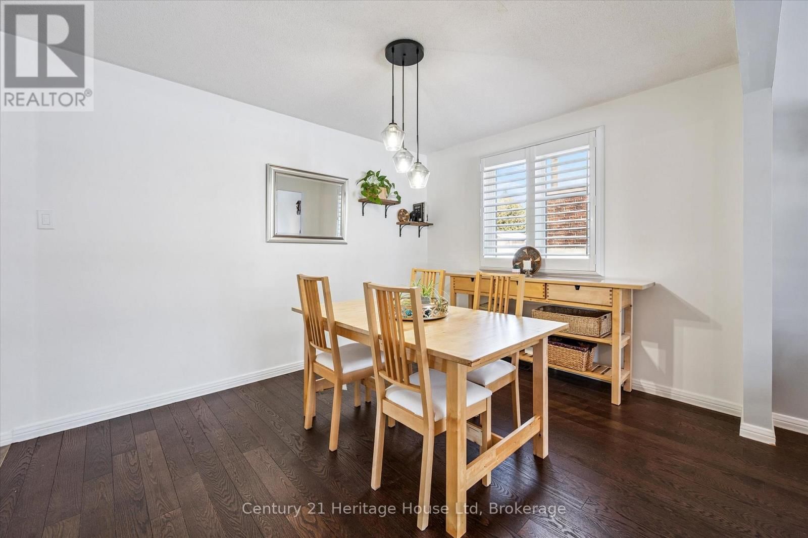 117 WOODBOROUGH ROAD Image 9