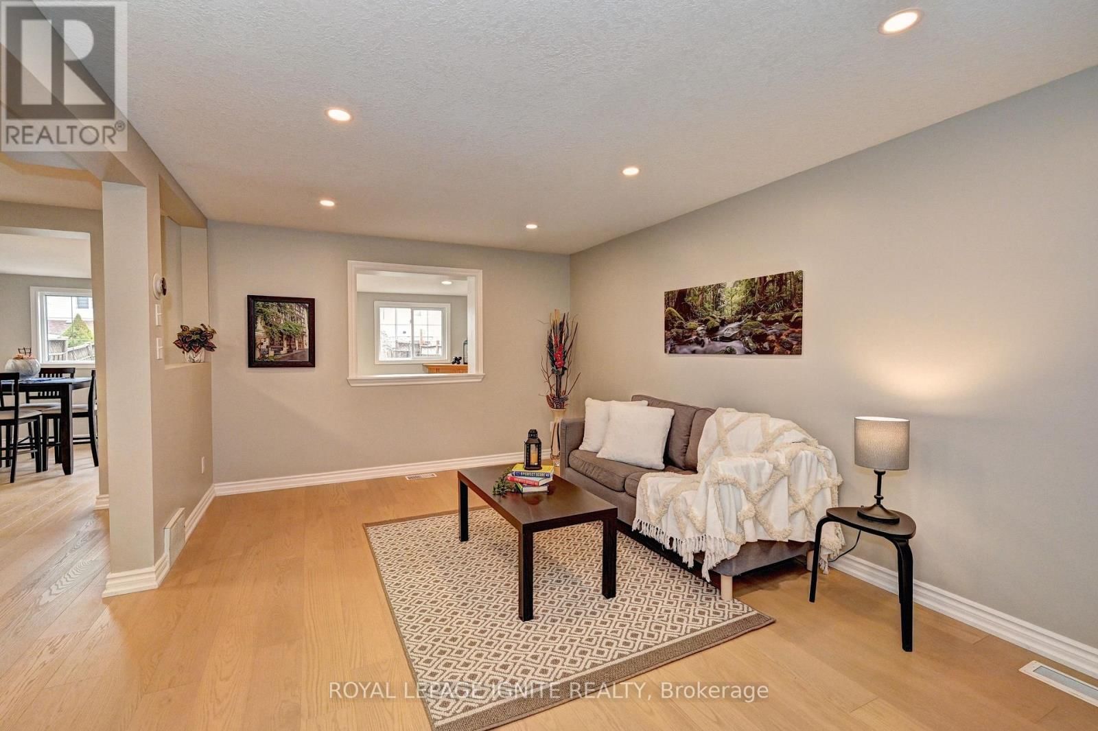 30 BRIDLEWREATH STREET Image 15