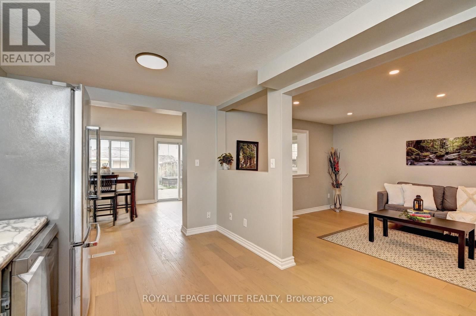 30 BRIDLEWREATH STREET Image 20