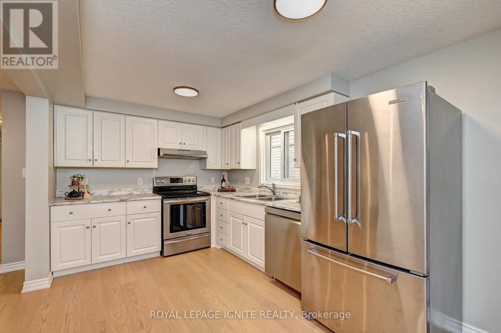 30 BRIDLEWREATH STREET Image 21