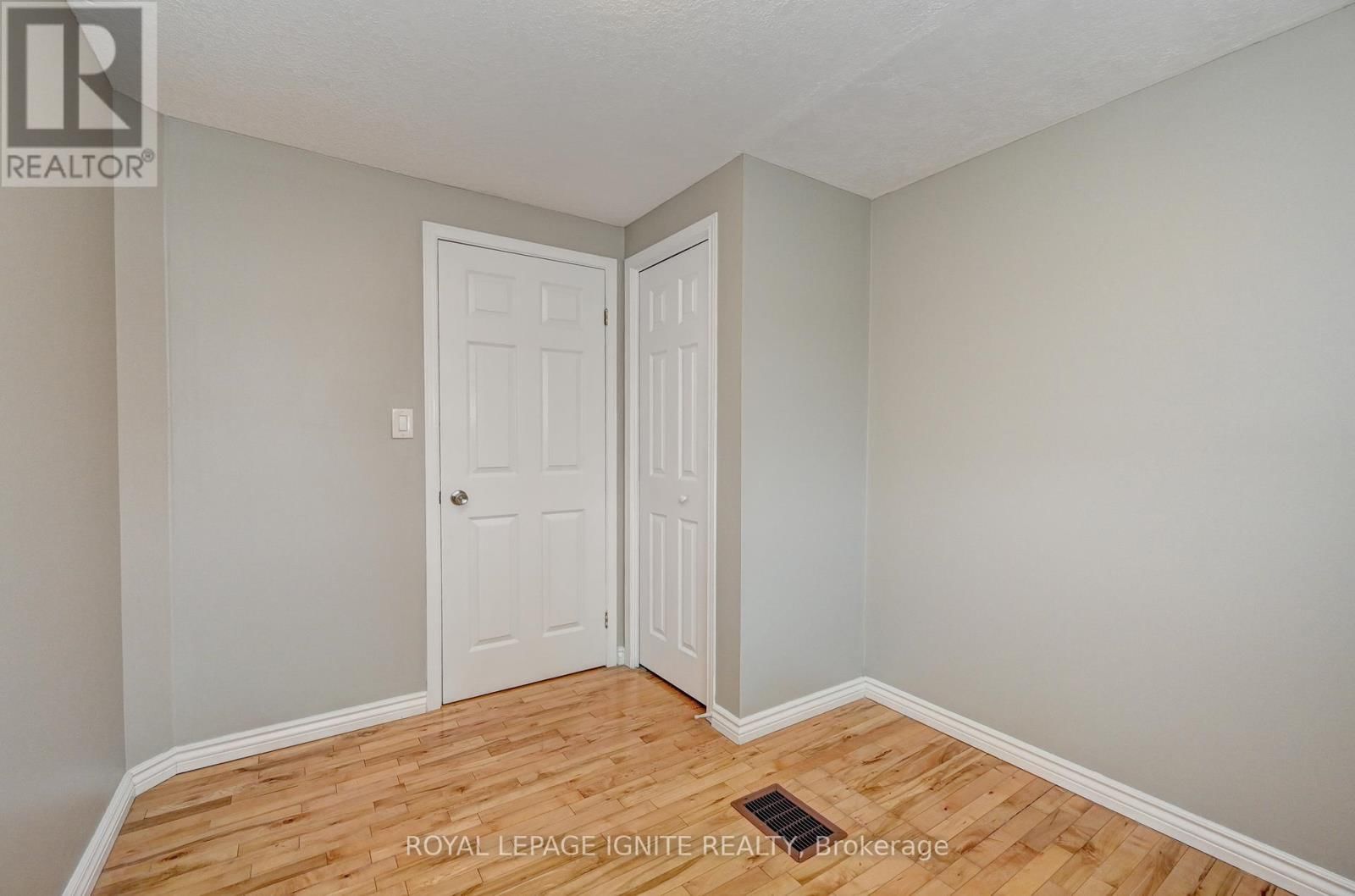 30 BRIDLEWREATH STREET Image 35