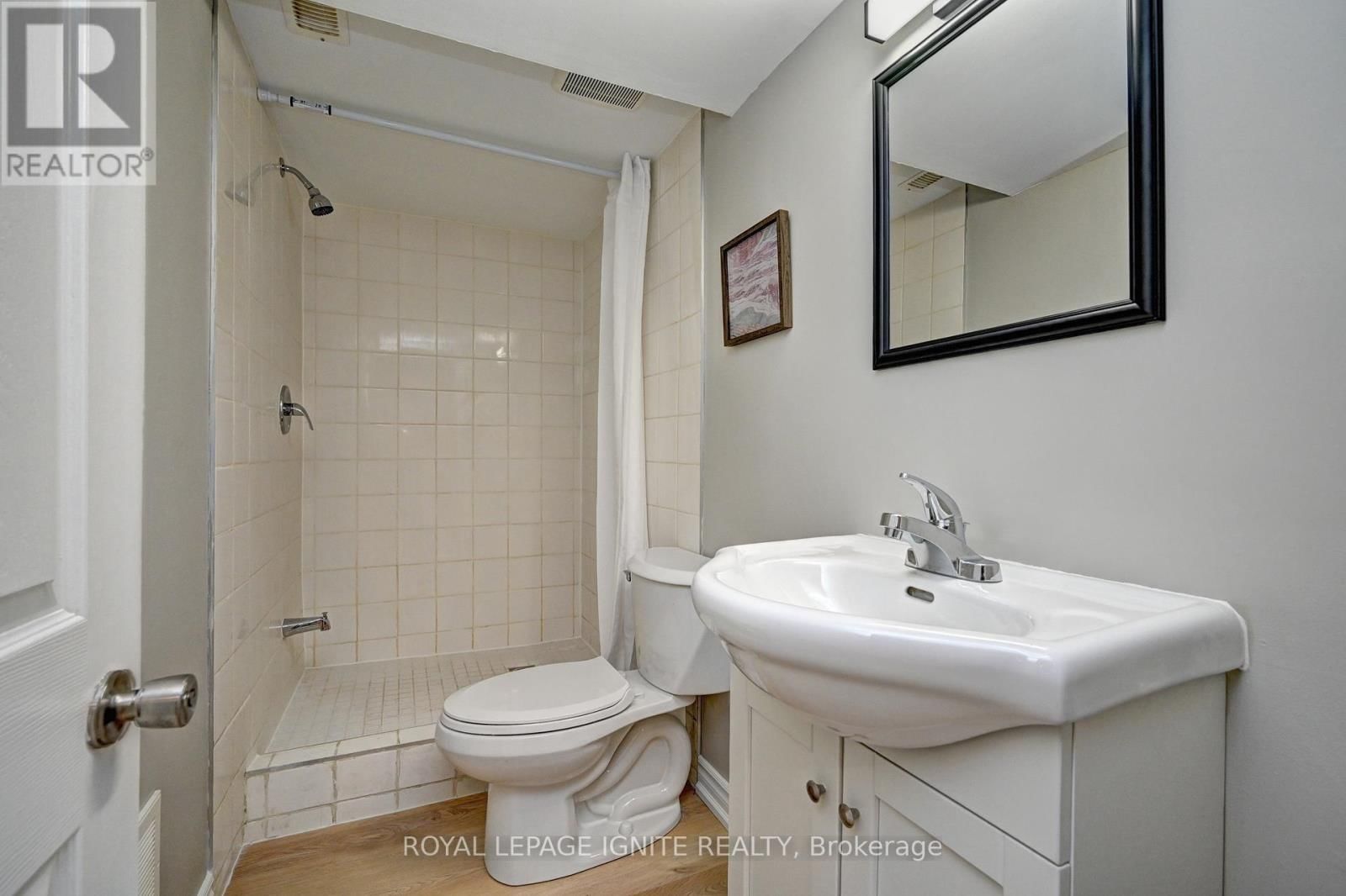 30 BRIDLEWREATH STREET Image 39