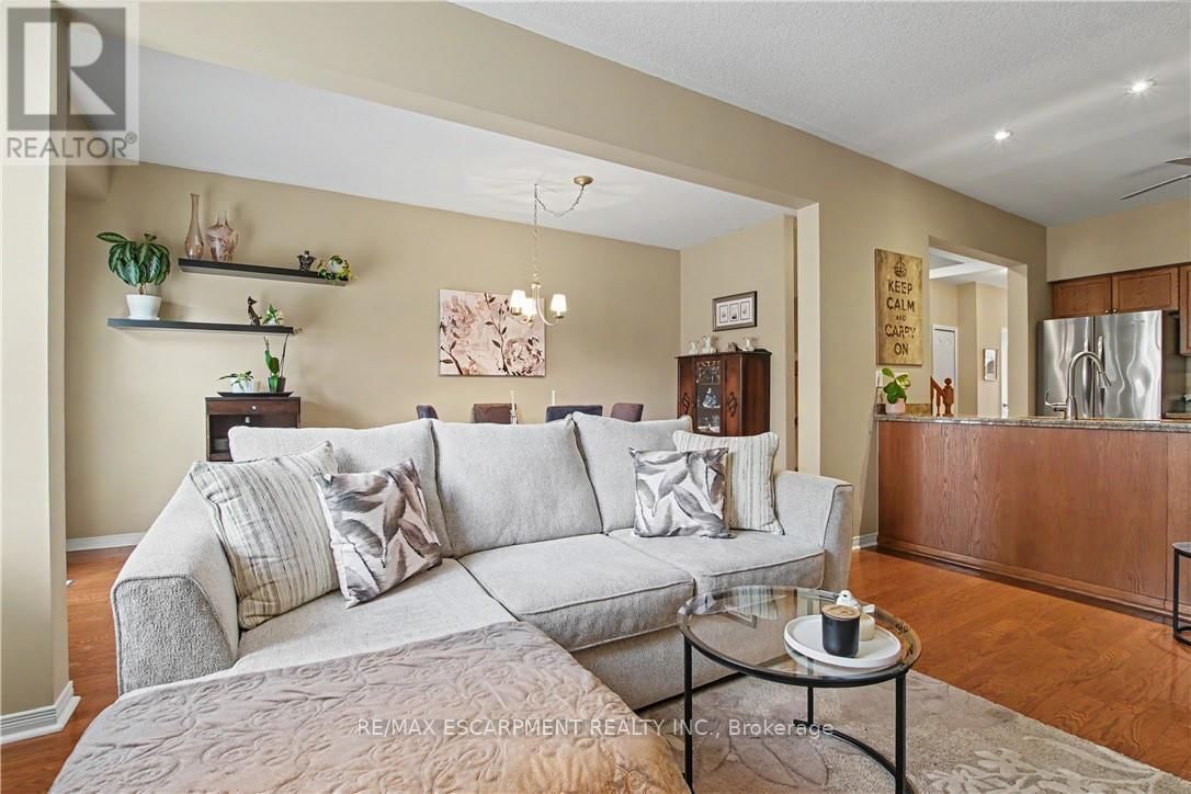 44 - 81 VALRIDGE DRIVE Image 15