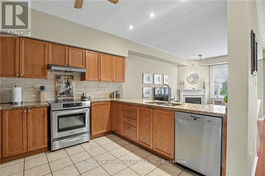 44 - 81 VALRIDGE DRIVE Image 8