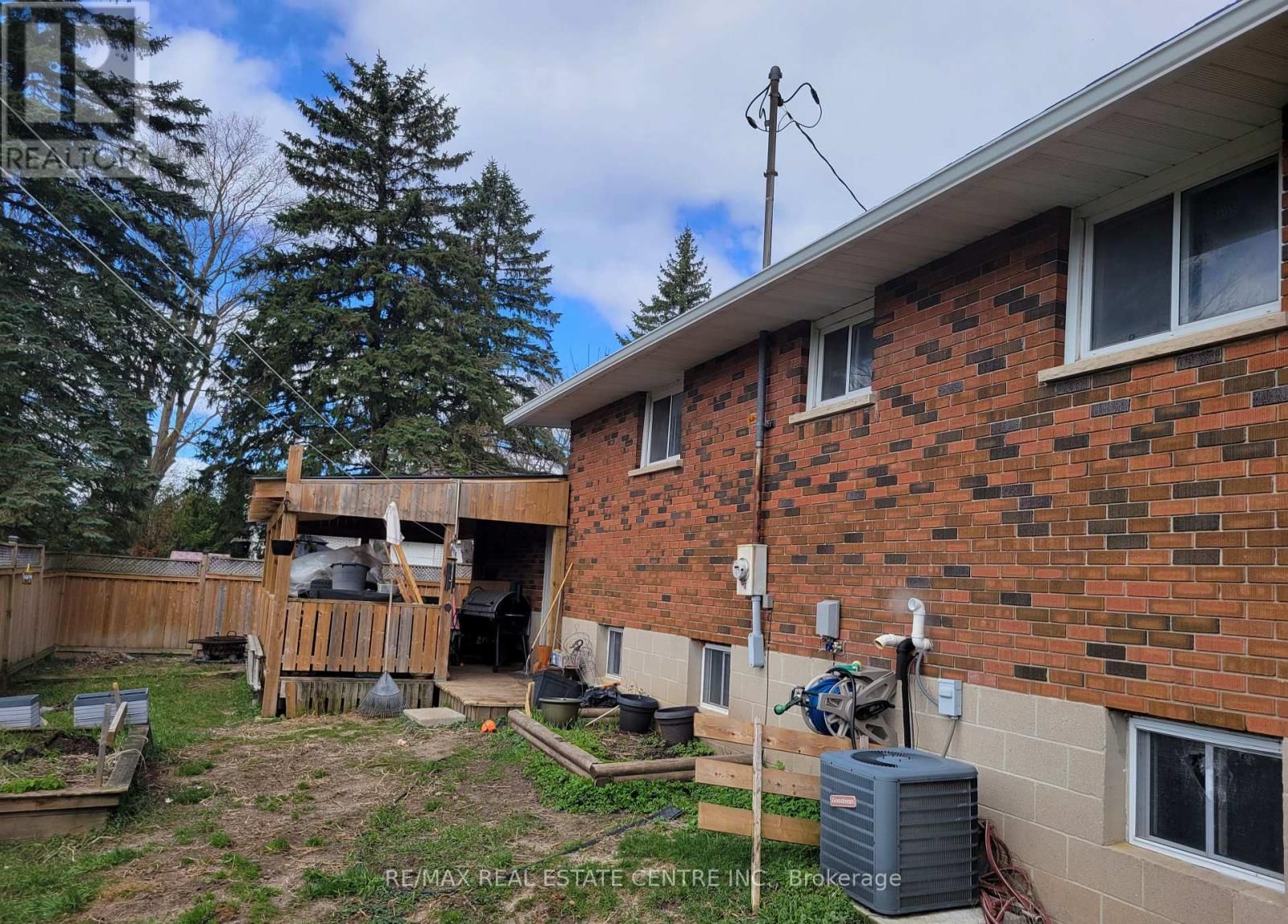 127 HUNTER STREET Image 10