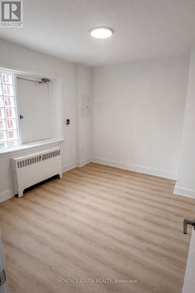 9 - 1024 KING STREET EAST Image 11