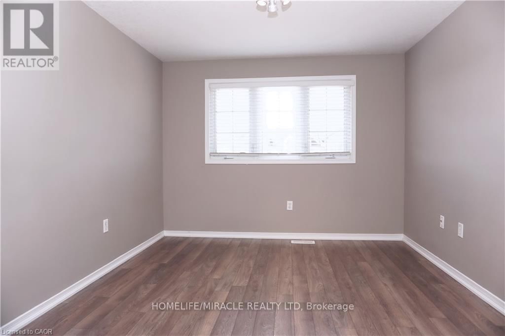 40 MADELEINE STREET Image 16