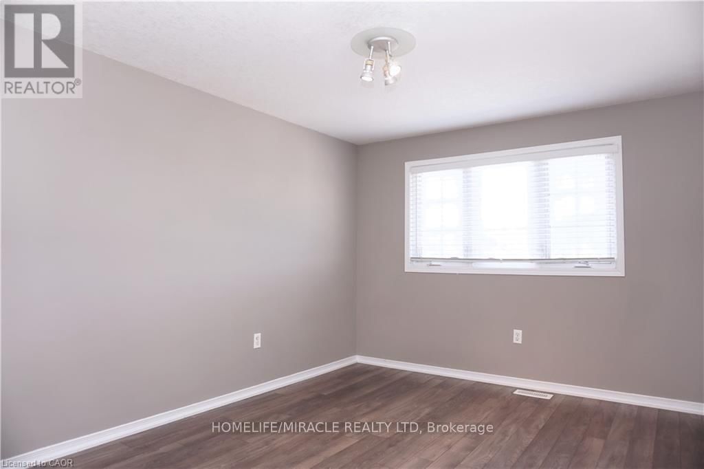 40 MADELEINE STREET Image 18