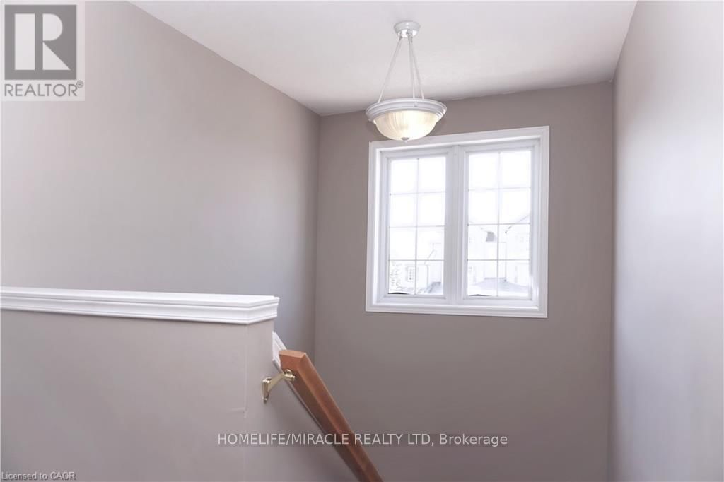 40 MADELEINE STREET Image 22