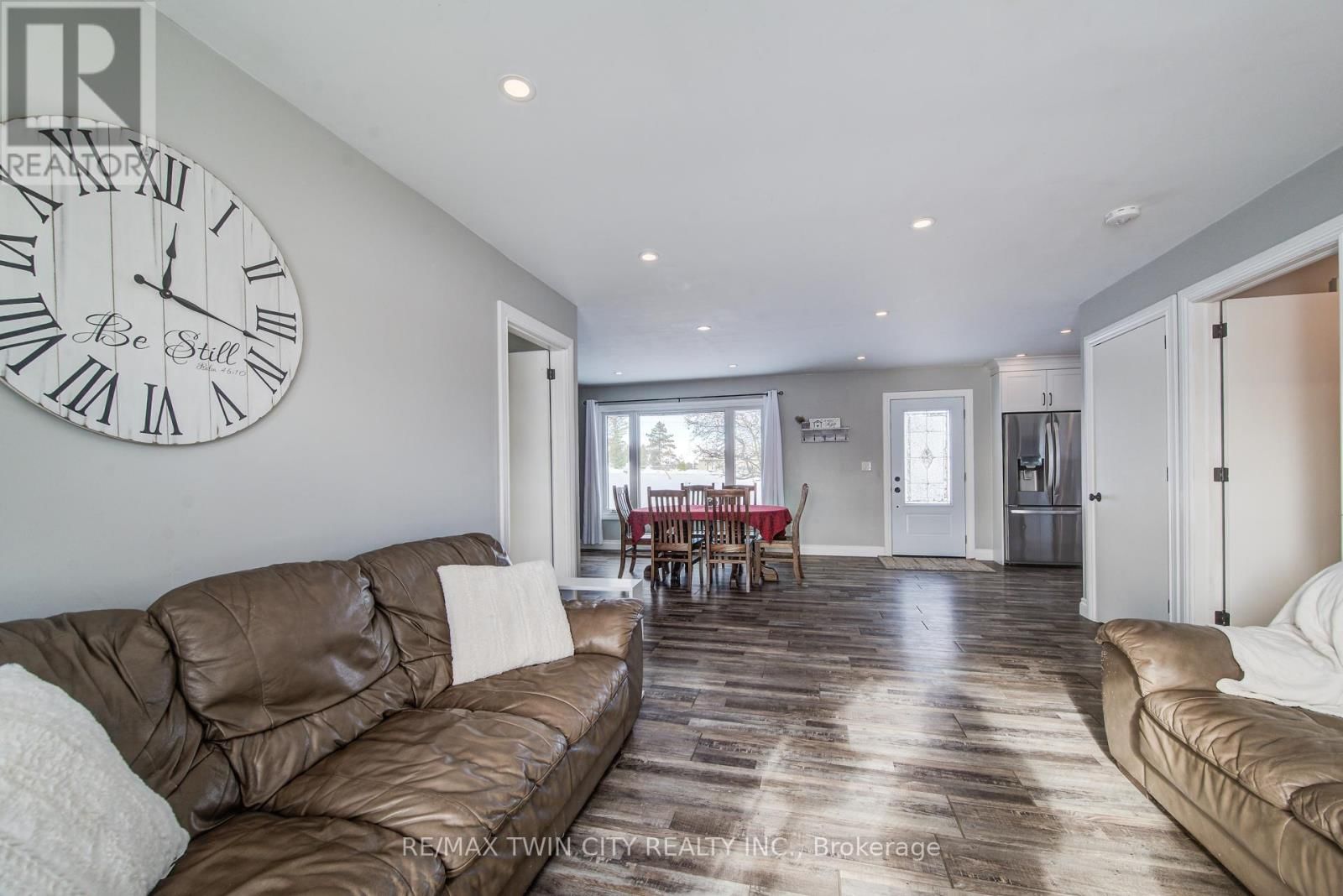 59 WASHINGTON STREET EAST Image 11