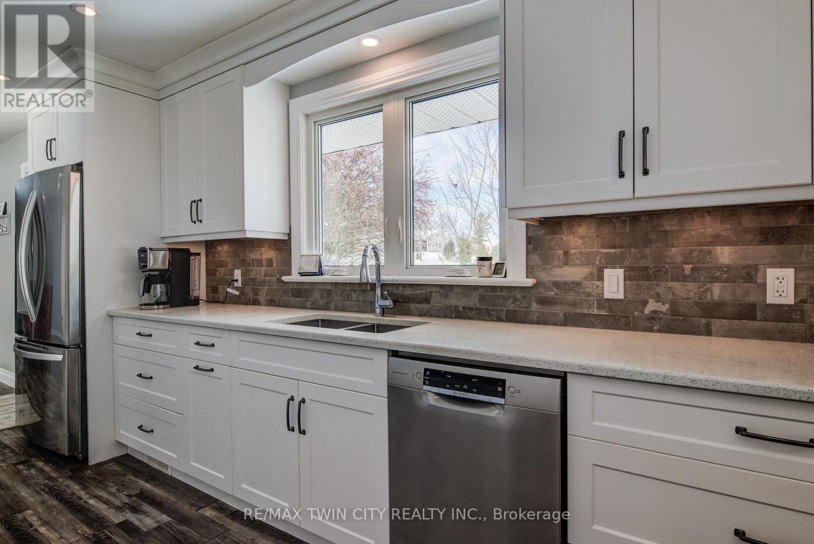 59 WASHINGTON STREET EAST Image 18