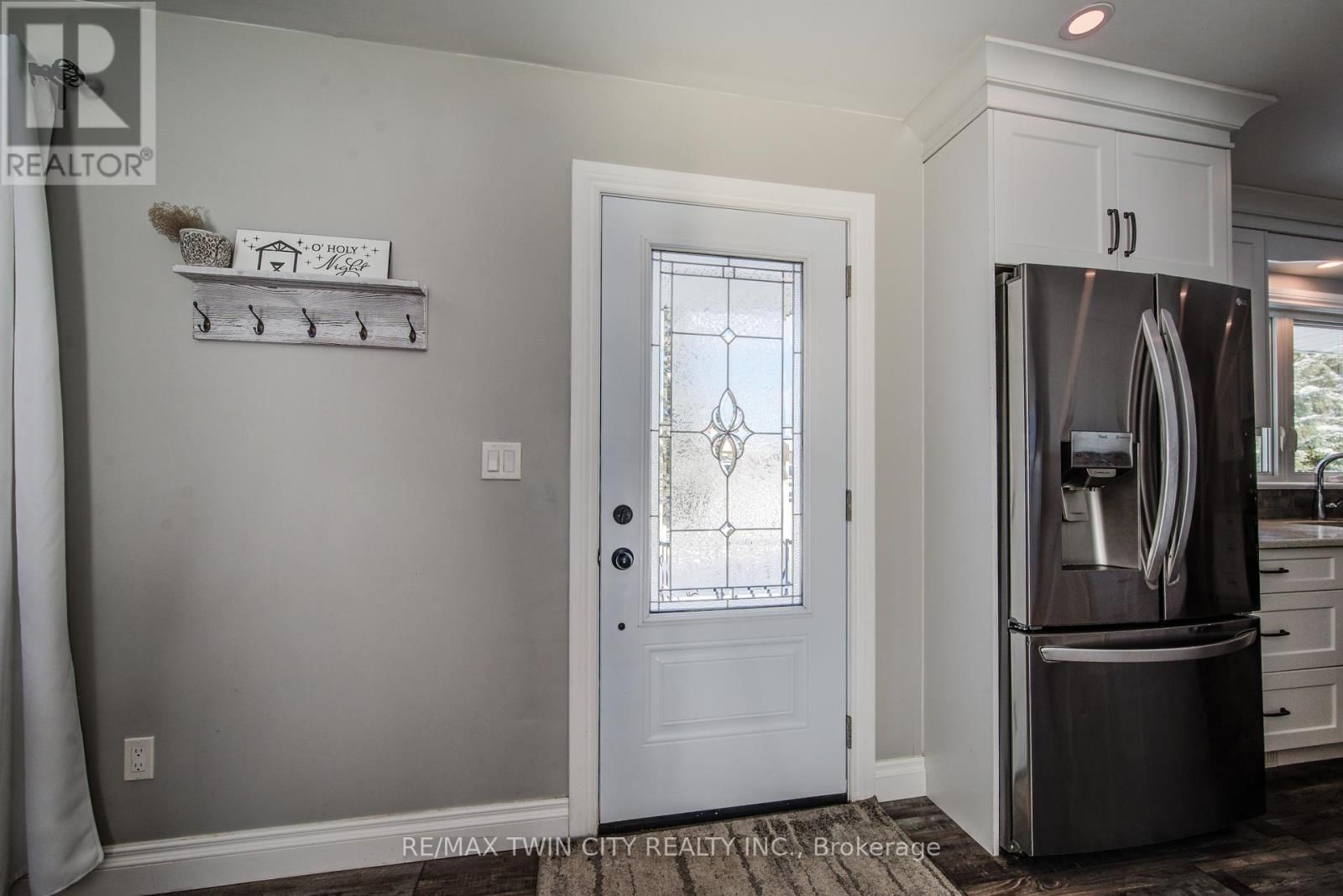 59 WASHINGTON STREET EAST Image 4