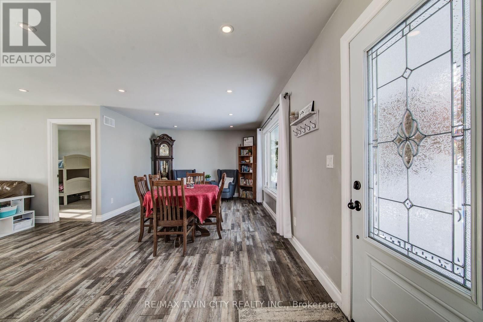 59 WASHINGTON STREET EAST Image 5