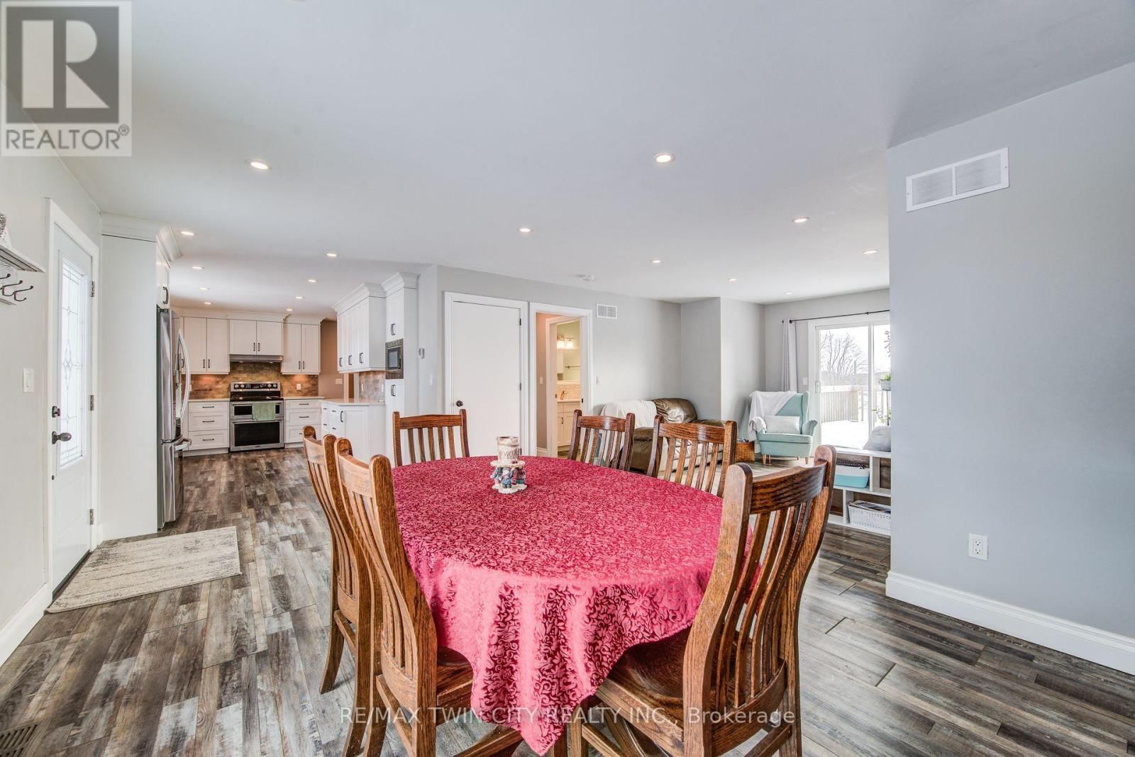 59 WASHINGTON STREET EAST Image 9